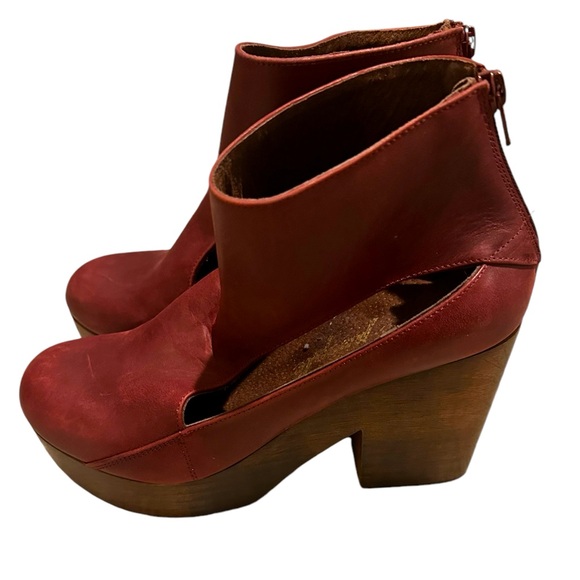 NWOT Free People Horizon Platform Maroon Purple Clog Booties 39 38 - Picture 4 of 7